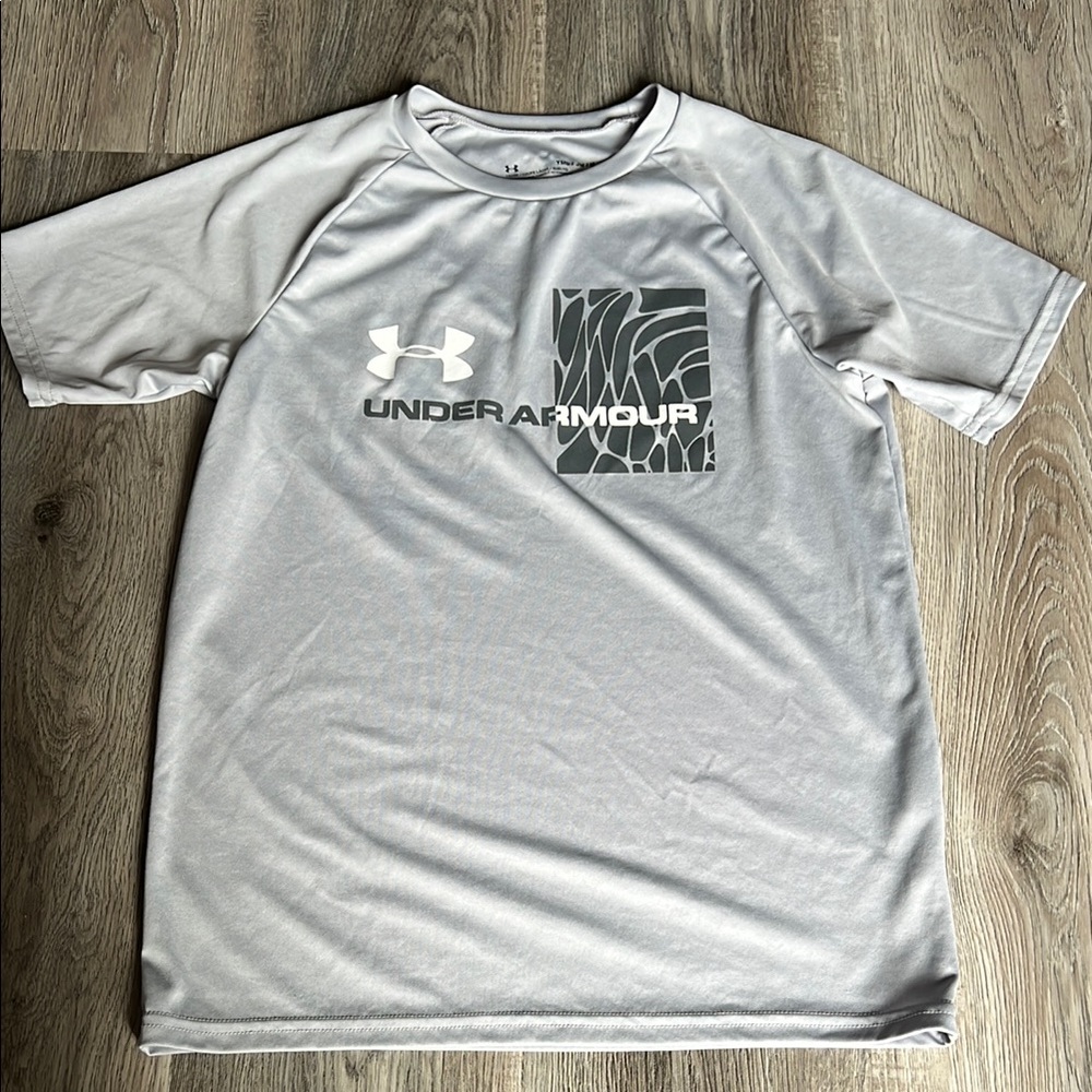 Under Armour Gray Short Sleeve - Size Youth Medium